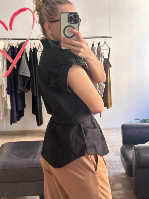 Divine wings top