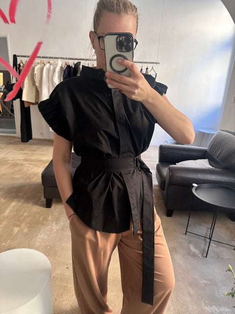 Divine wings top
