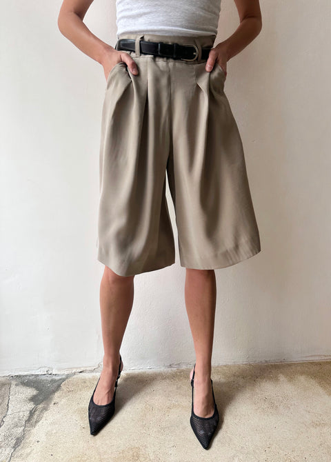 Versatile bermuda shorts